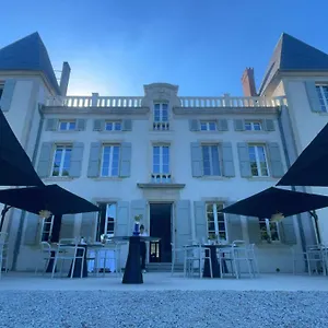 Château De La Bousquetarie Maison d'hôtes Lempaut